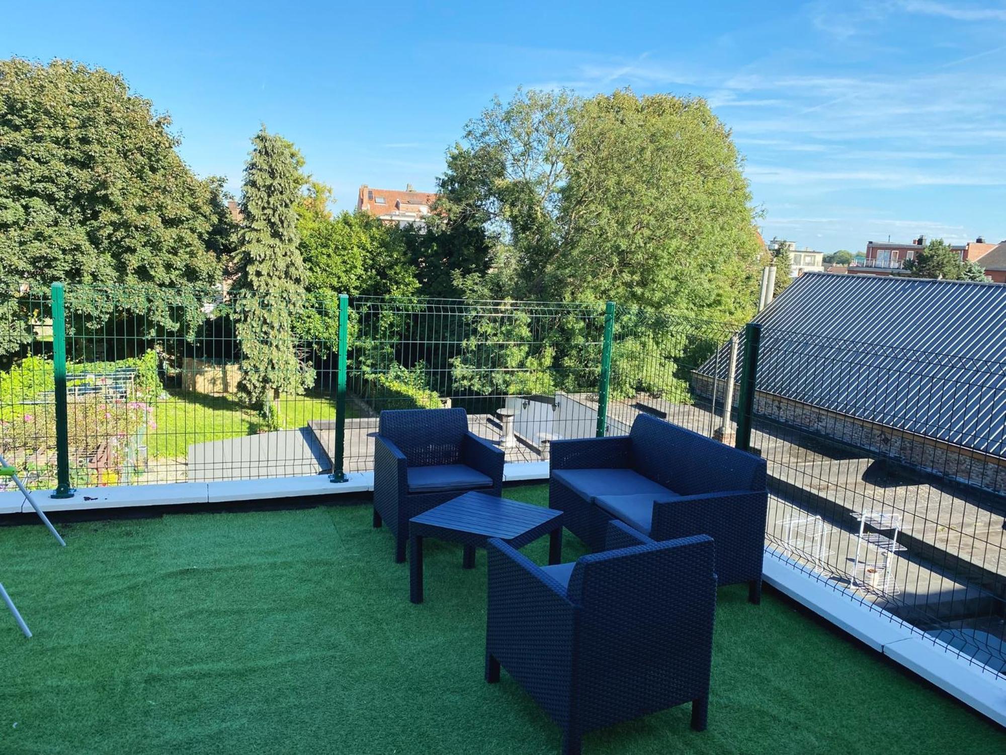 Sweet Home With Big Terrace — Photos 1